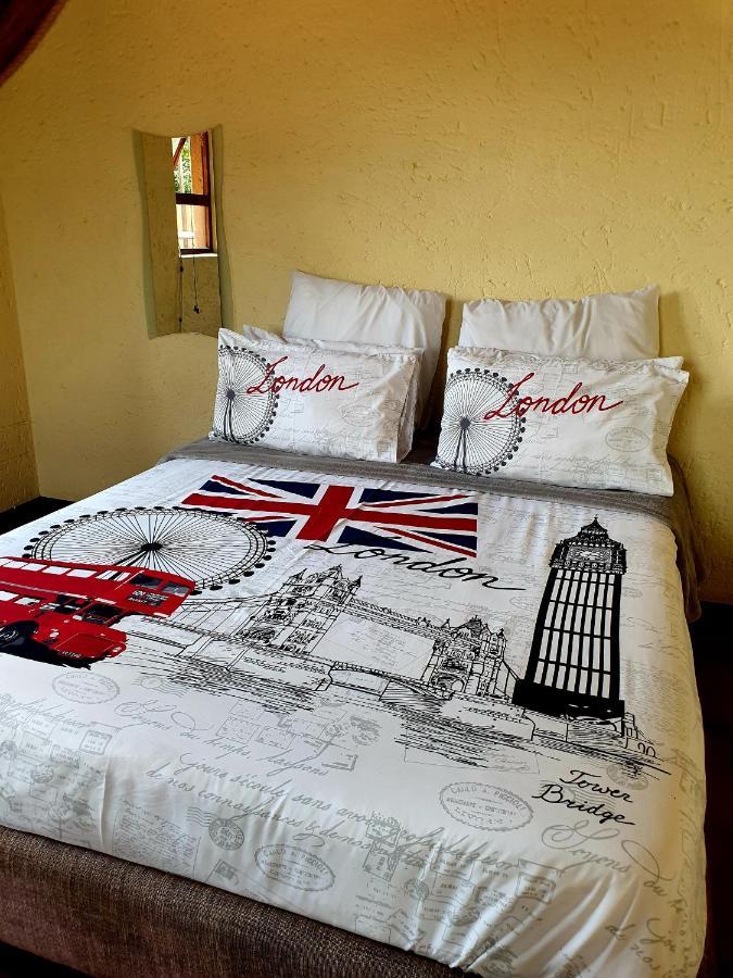 Merry Monte Casino Lodge House In Fourways ساندتون المظهر الخارجي الصورة
